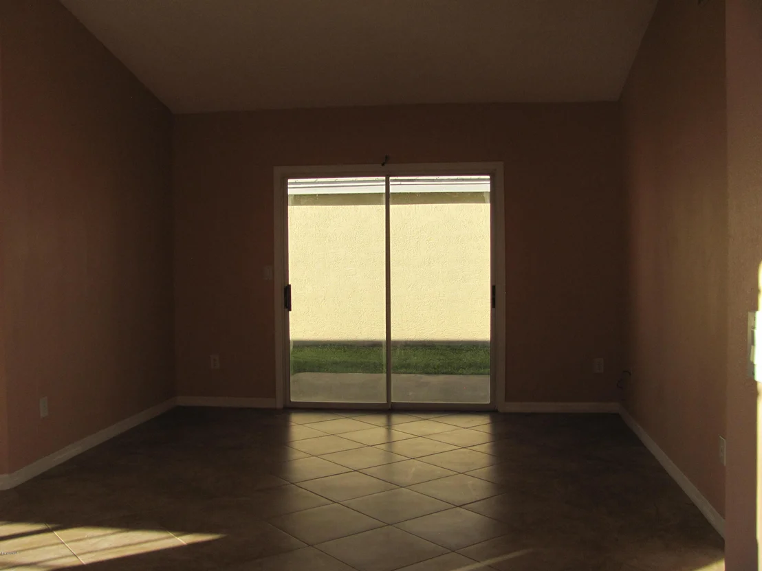 Photo of 835 NE Bracken