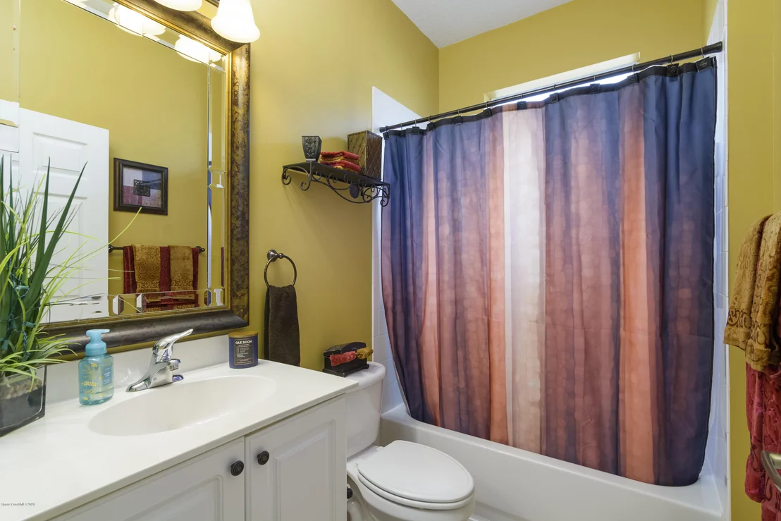 Photo of 331 Gardendale Circle SE