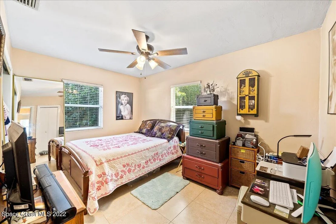 Photo of 1047 Riverdale Drive