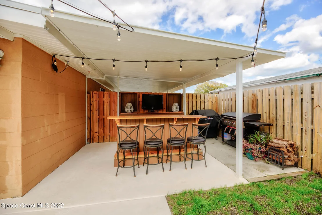 Photo of 201 W Alma Drive