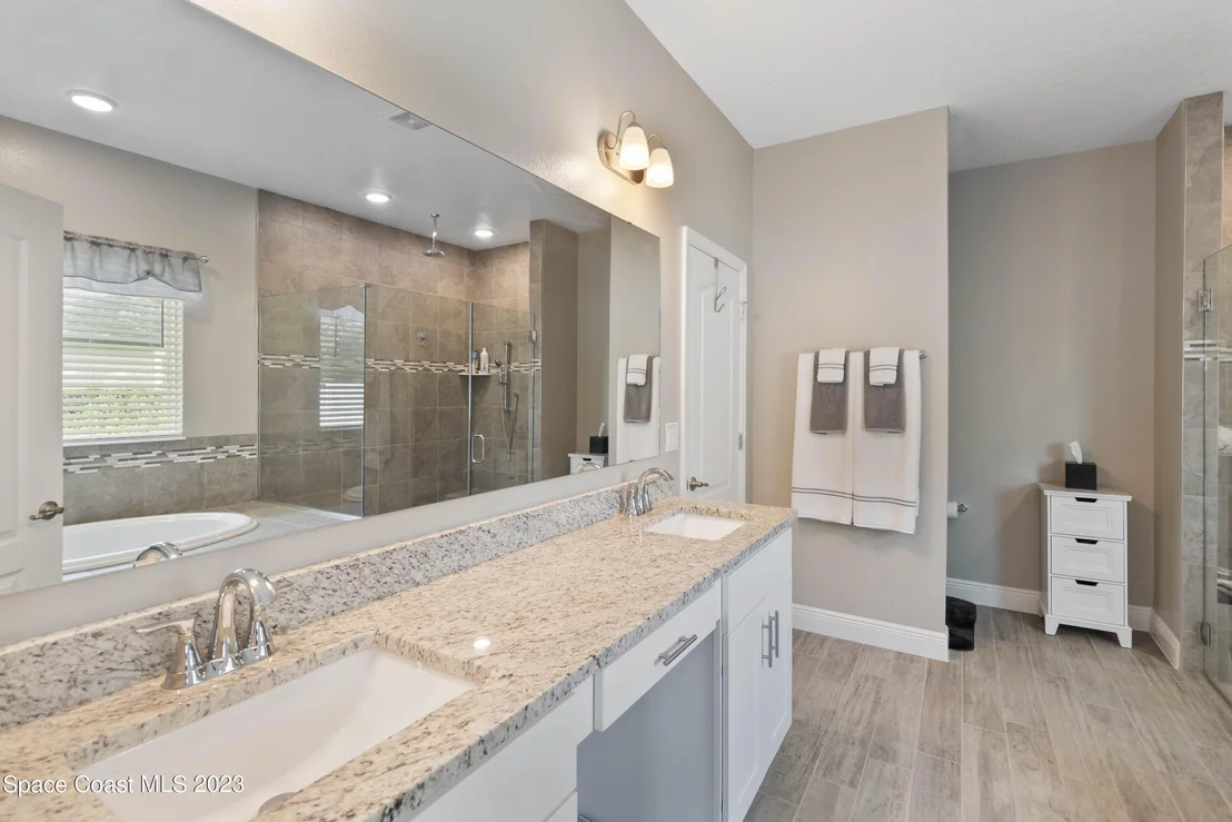 Photo of 2173 Windbrook Drive