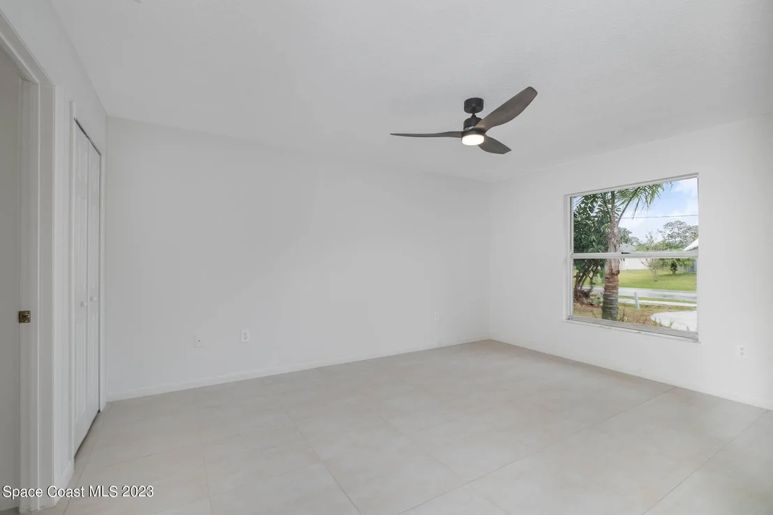 Photo of 1091 Pace Drive NW
