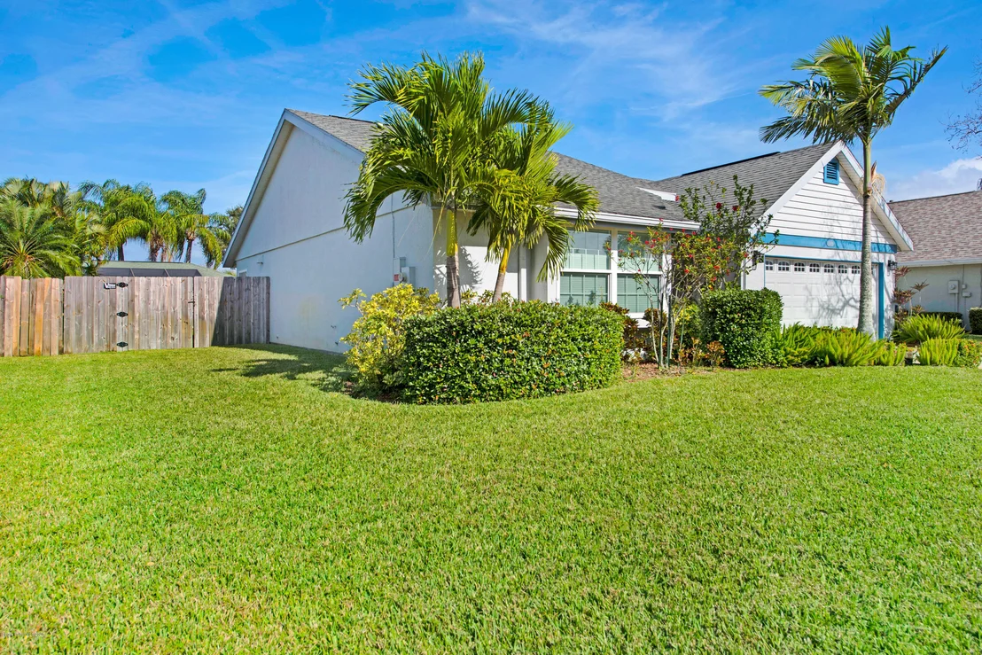 Photo of 1236 Walnut Grove Way