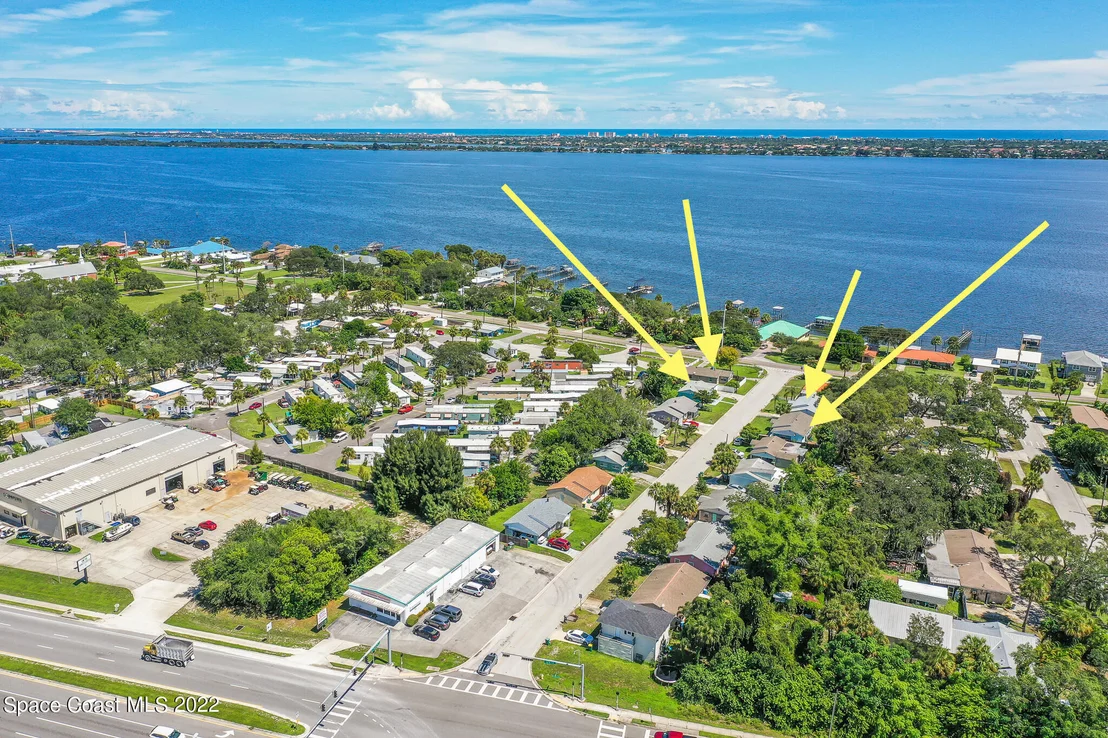 Photo of 1057 Riverdale Drive