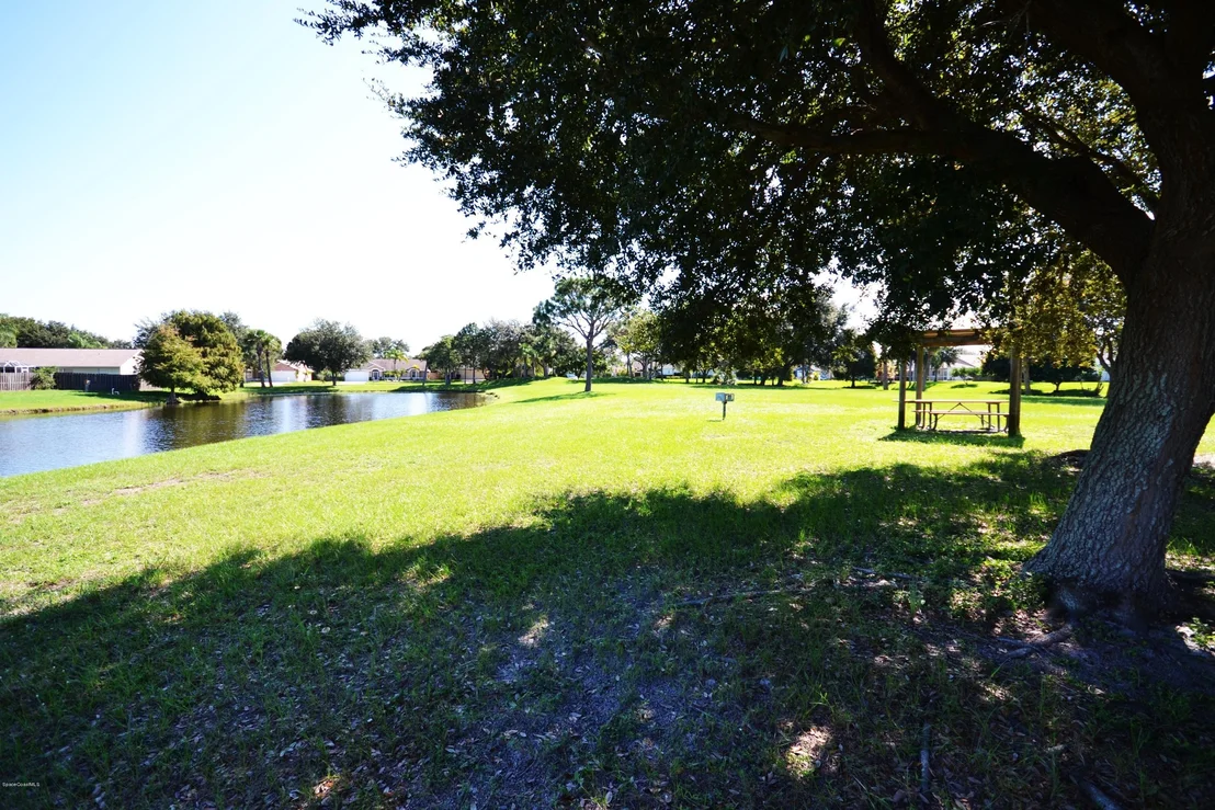 Photo of 2093 Lionel Drive