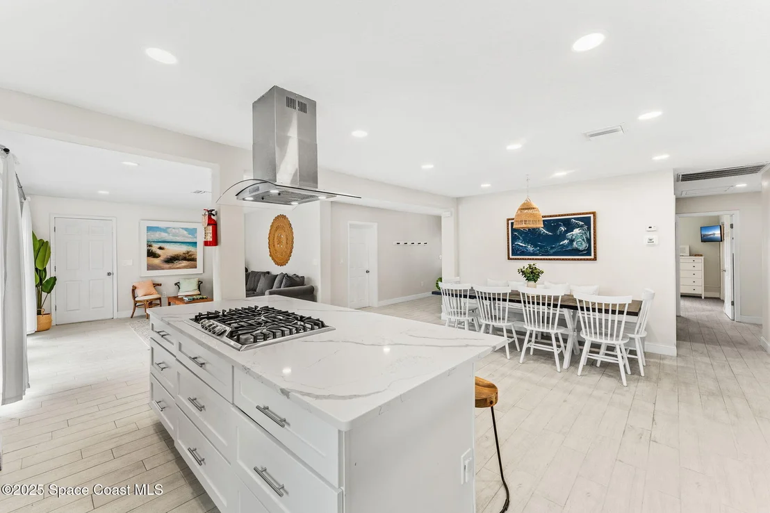 Photo of 368 Carmine Drive