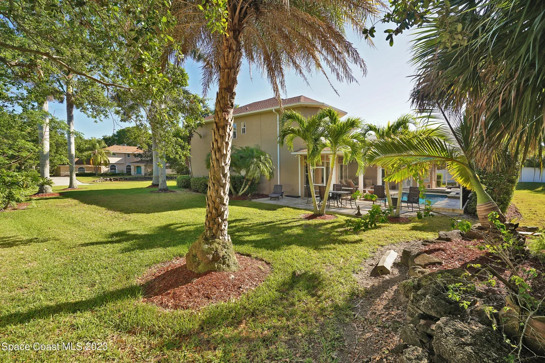Photo of 2217 Royal Oaks Drive
