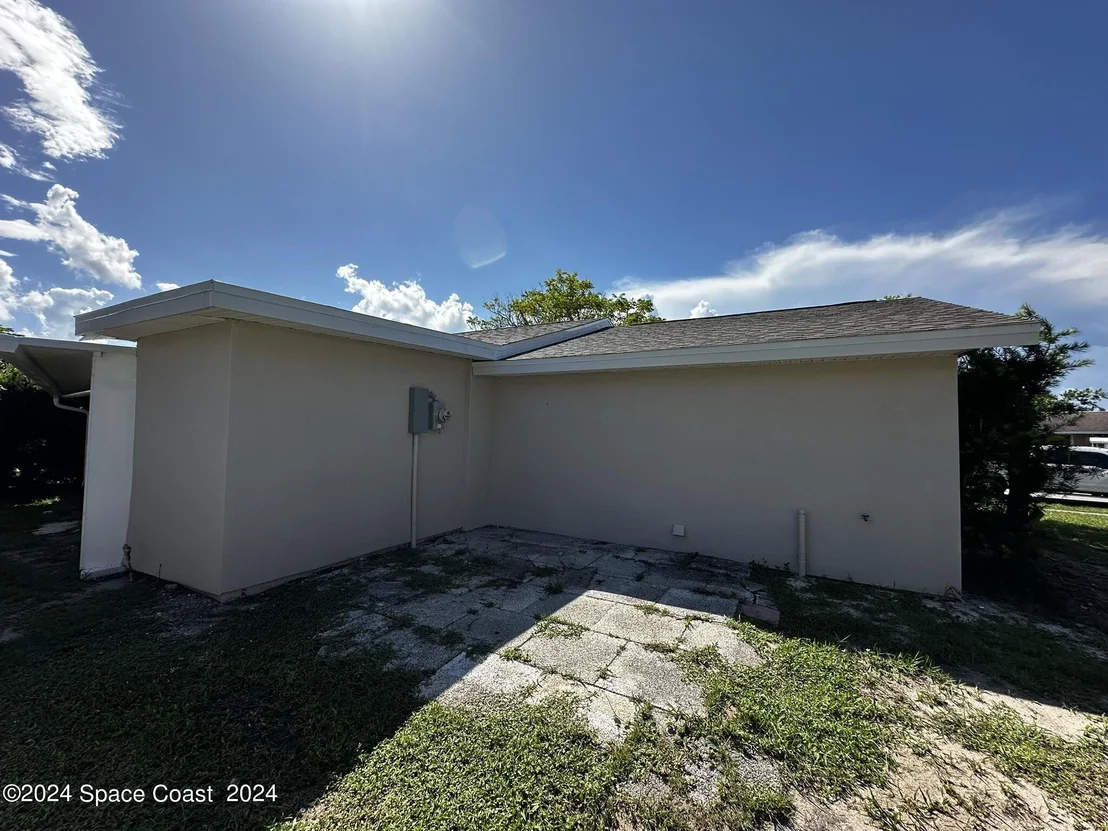 Photo of 1171 Abbey Circle NE