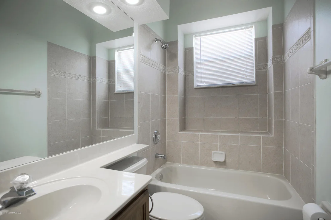 Photo of 5755 Newbury Circle