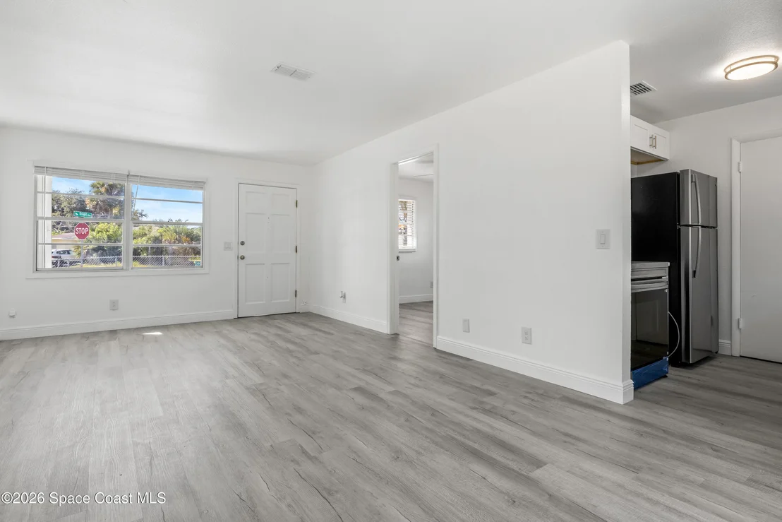 Photo of 346 Crown Boulevard
