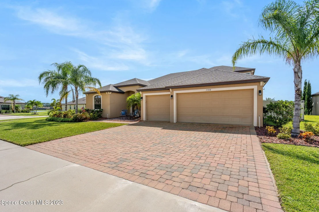 Photo of 3380 Watergrass Street