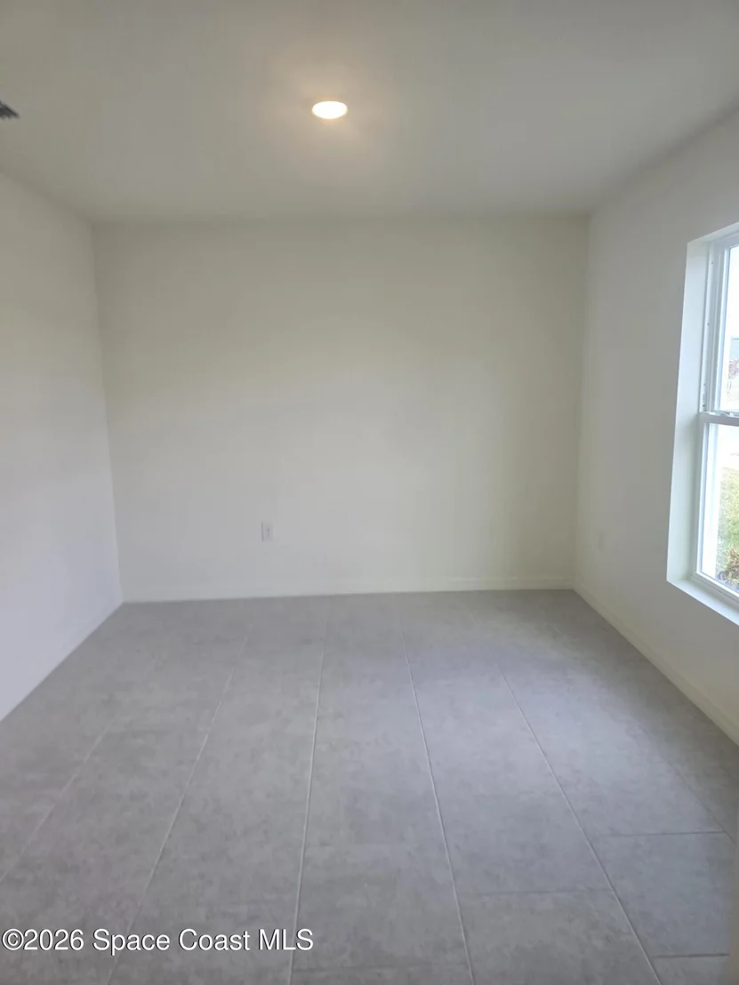 Photo of 981 SW Richmond Circle SW