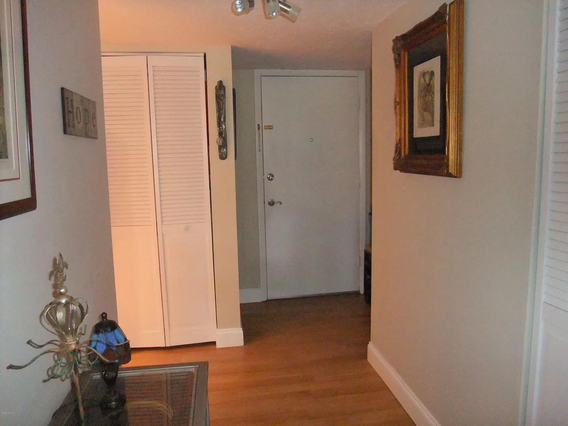 Photo of Unit 1122 at 325 Tangle Run Boulevard