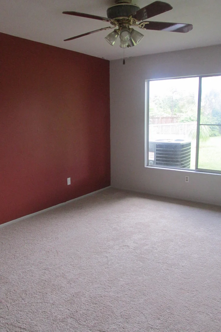 Photo of 1361 NE Mariposa Drive