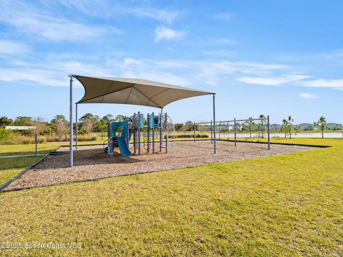 Photo of 1668 Colebrook Circle SW