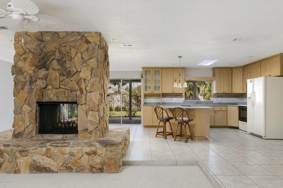 Photo of 596 Oak Ridge Drive