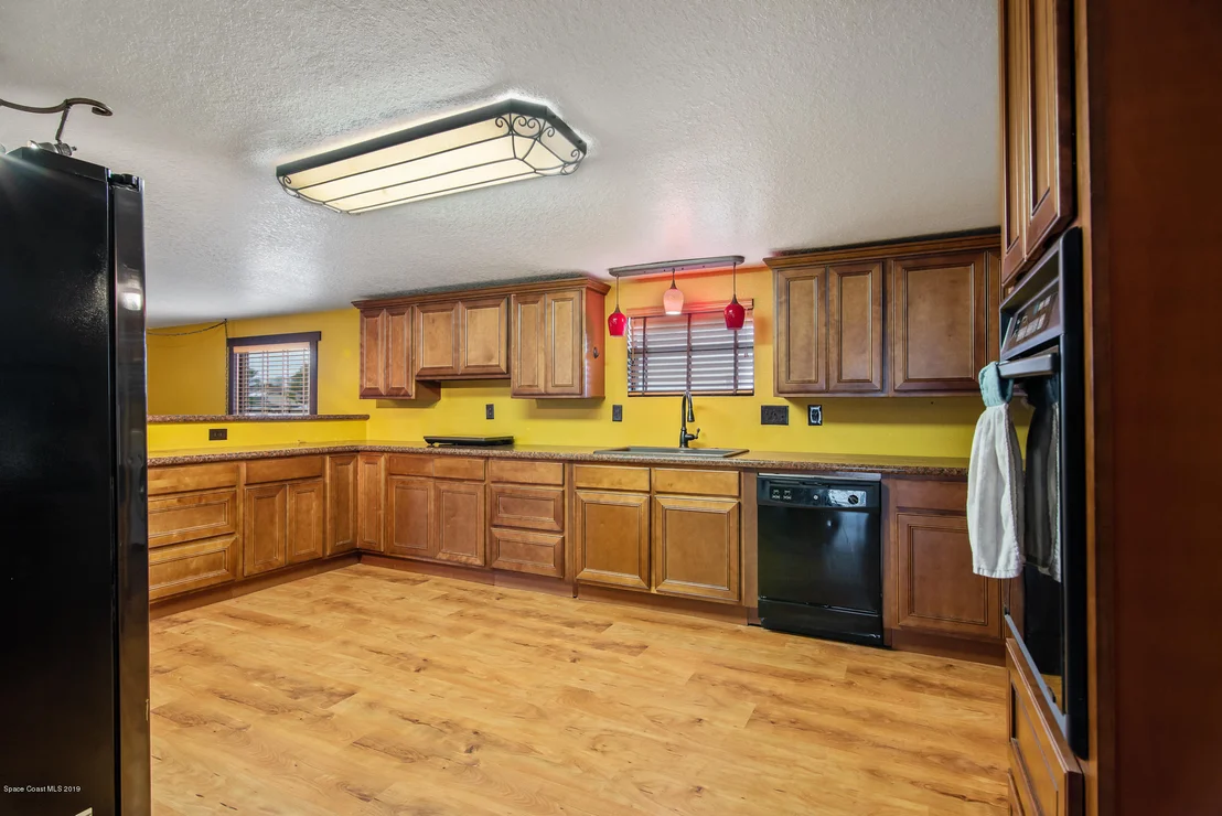 Photo of 497 Louis Drive