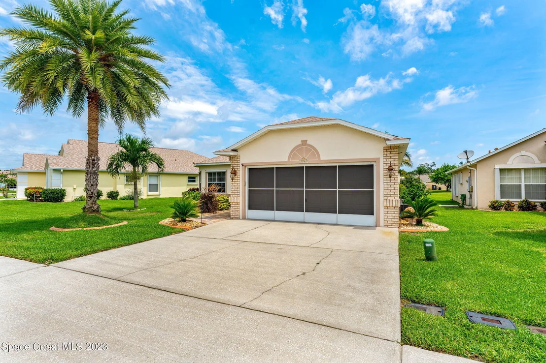 Photo of 1027 Pine Creek Circle NE