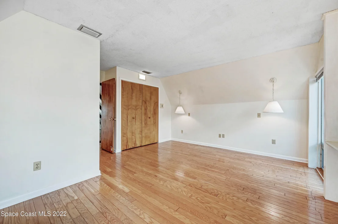 Photo of 555 Amber Lane