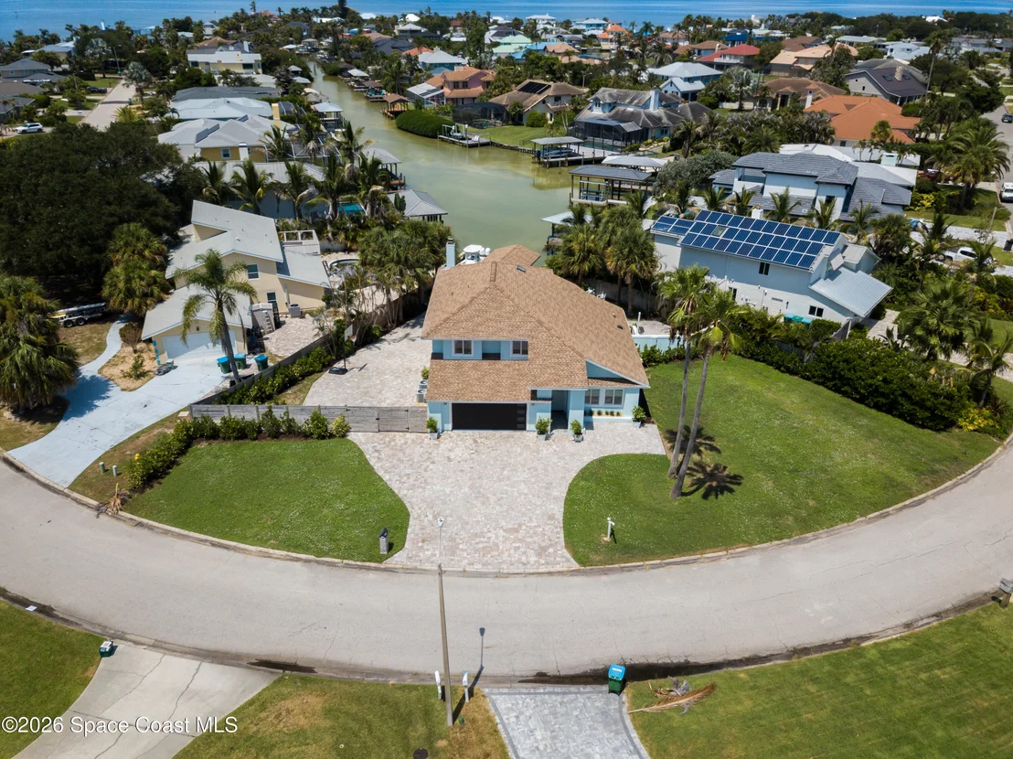 Photo of 398 Riverview Lane