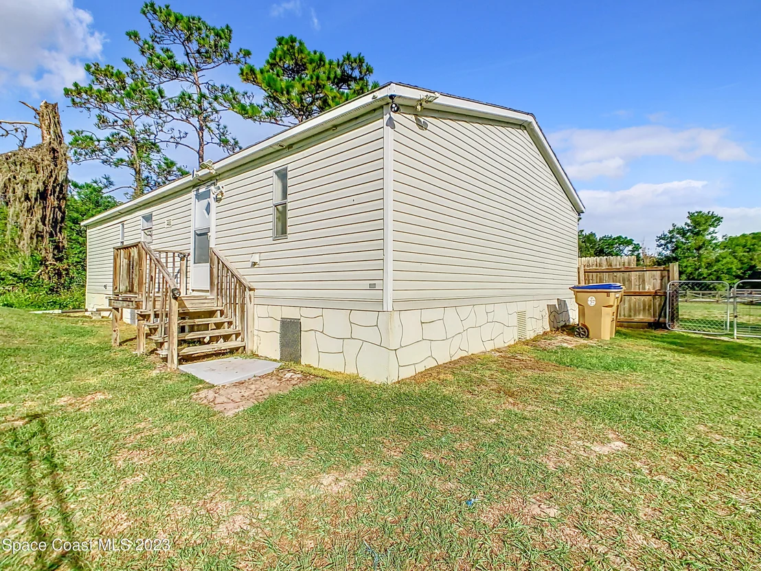 Photo of 9070 Mercury Drive