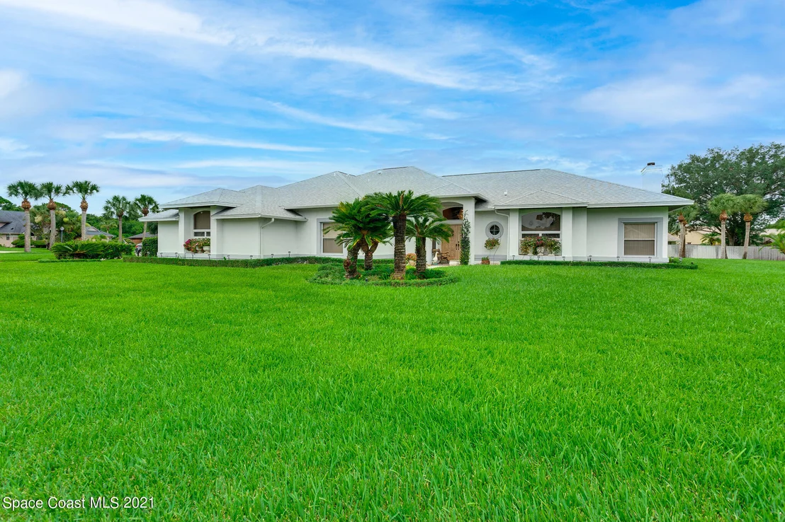 Photo of 985 Spanish Wells Drive