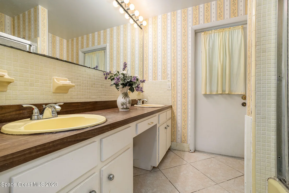 Photo of 458 Brightwaters Drive