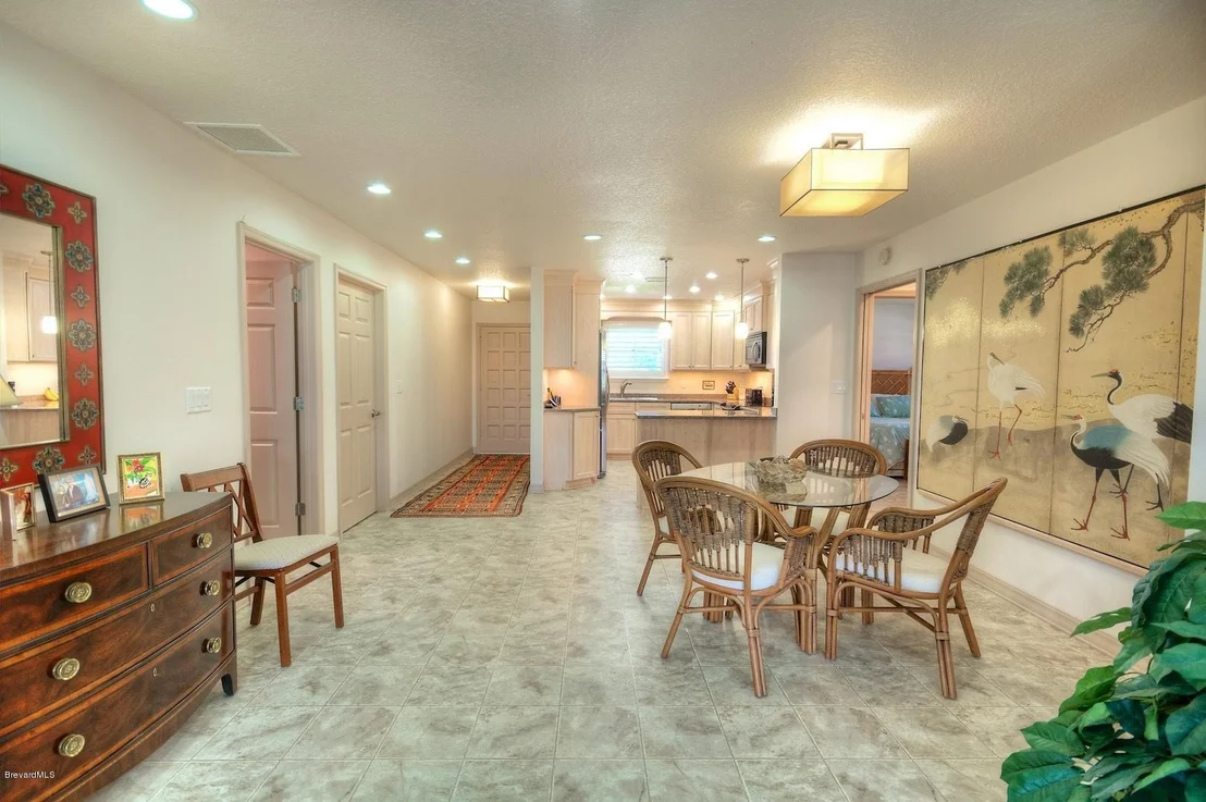 Photo of 212 Chalet Avenue