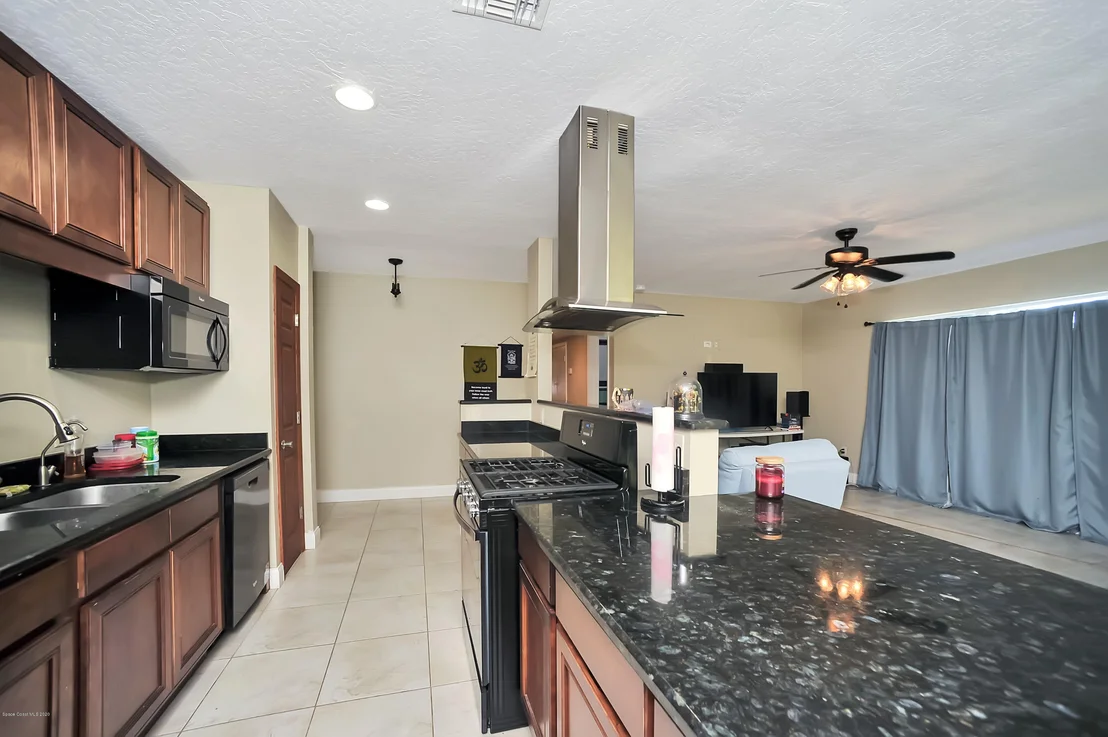 Photo of 820 Glenmore Circle