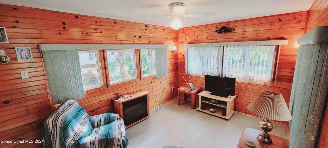 Photo of 6974 Ash Drive