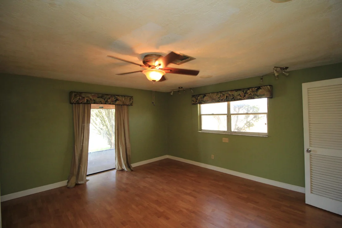 Photo of 1441 Meadowbrook Road NE