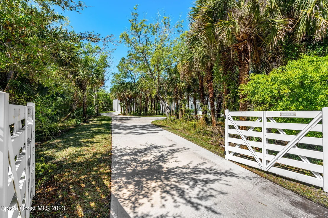 Photo of 5655 Willoughby Drive