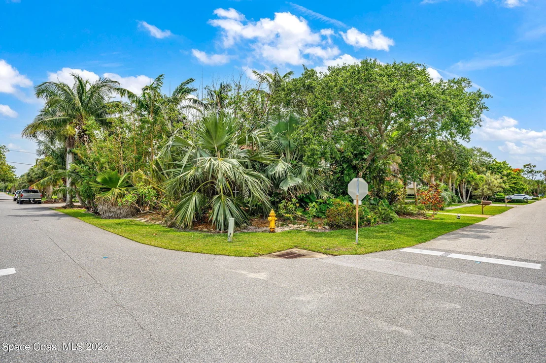 Photo of 301 Miami Avenue