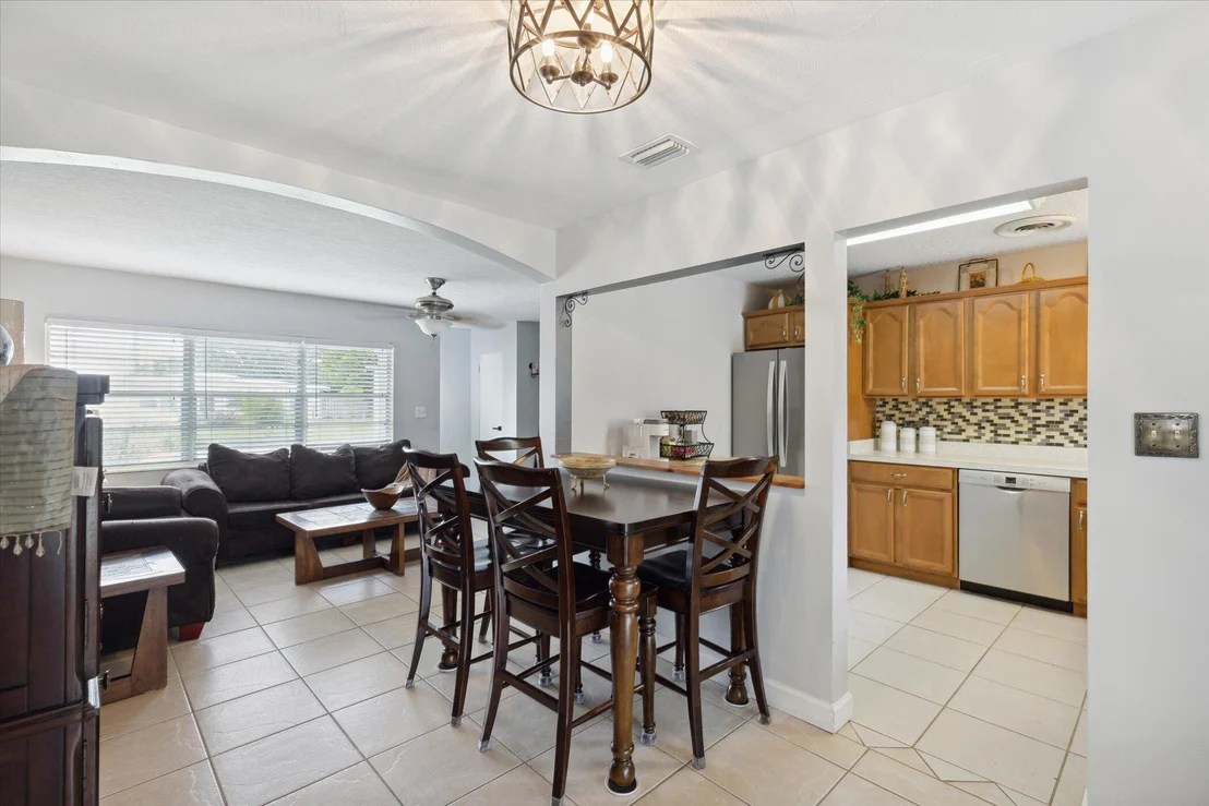 Photo of 1426 Hillcrest Drive