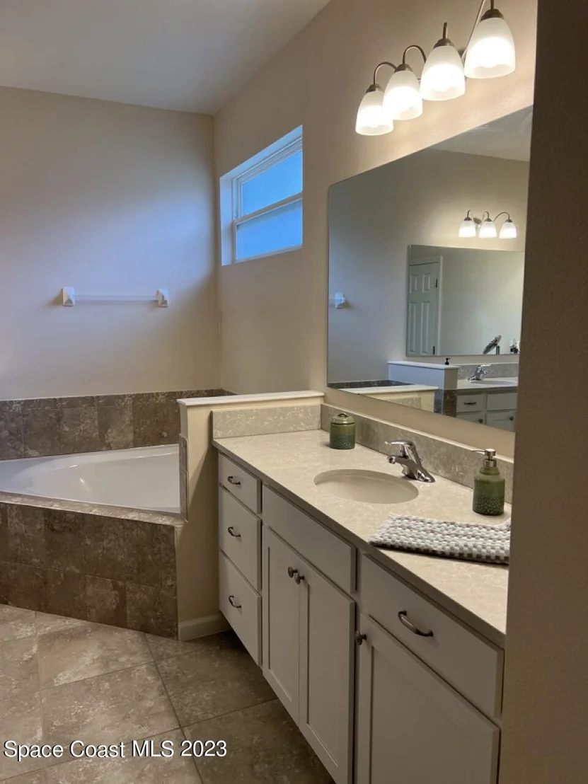 Photo of 661 Stonebriar Drive