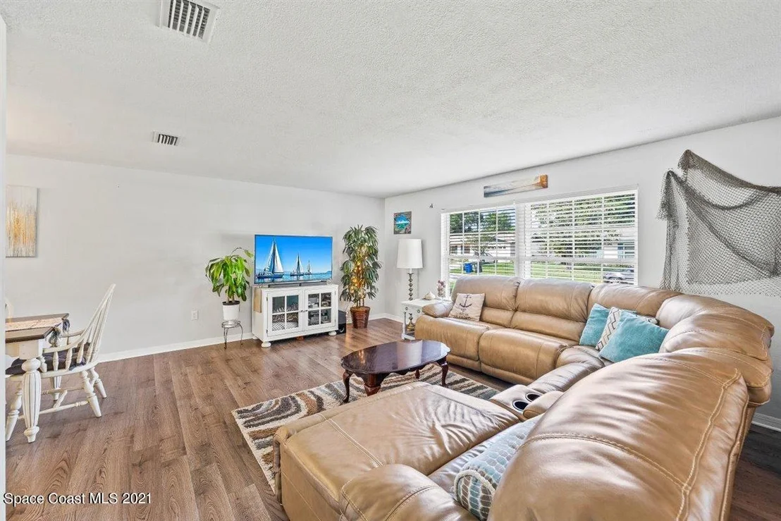 Photo of 1151 Wentworth Circle