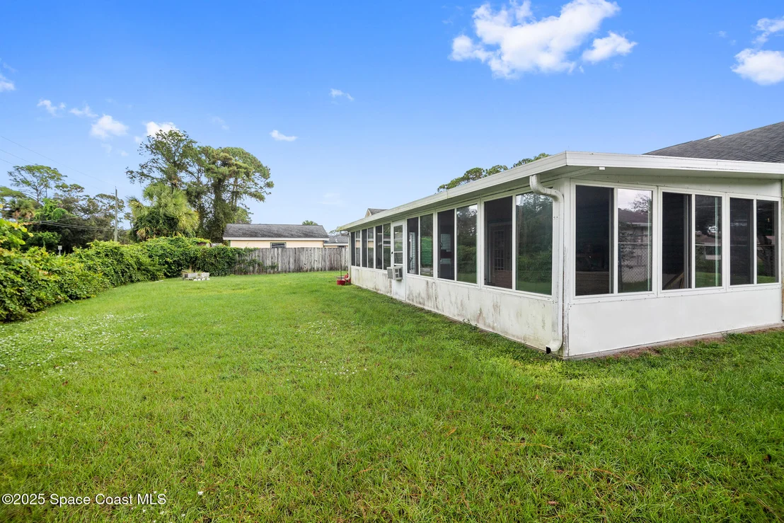 Photo of 5730 Friendly Street