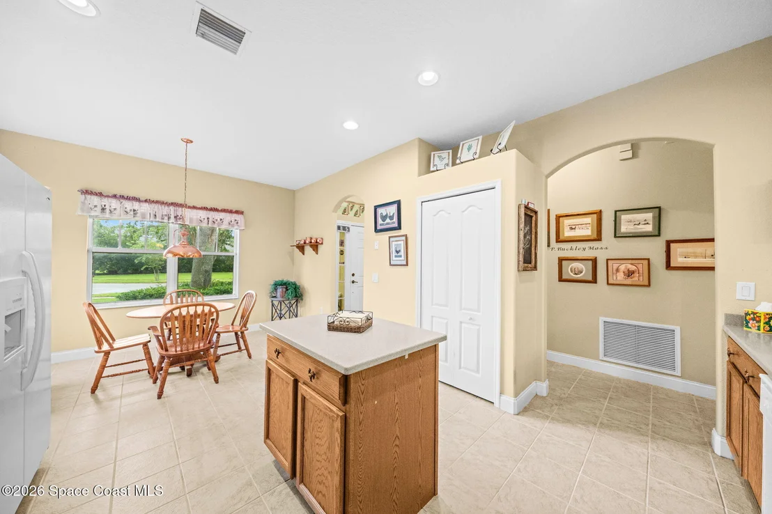 Photo of 511 Waterside Circle