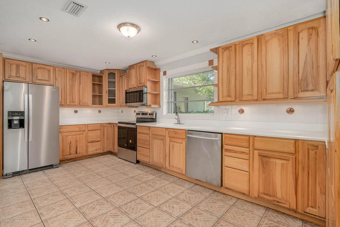 Photo of 4230 Lakeglen Drive
