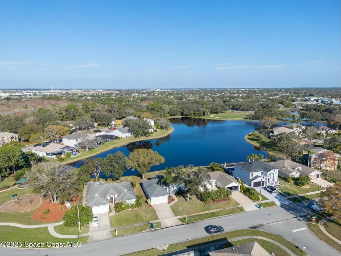 Photo of 6996 Hammock Lakes Drive