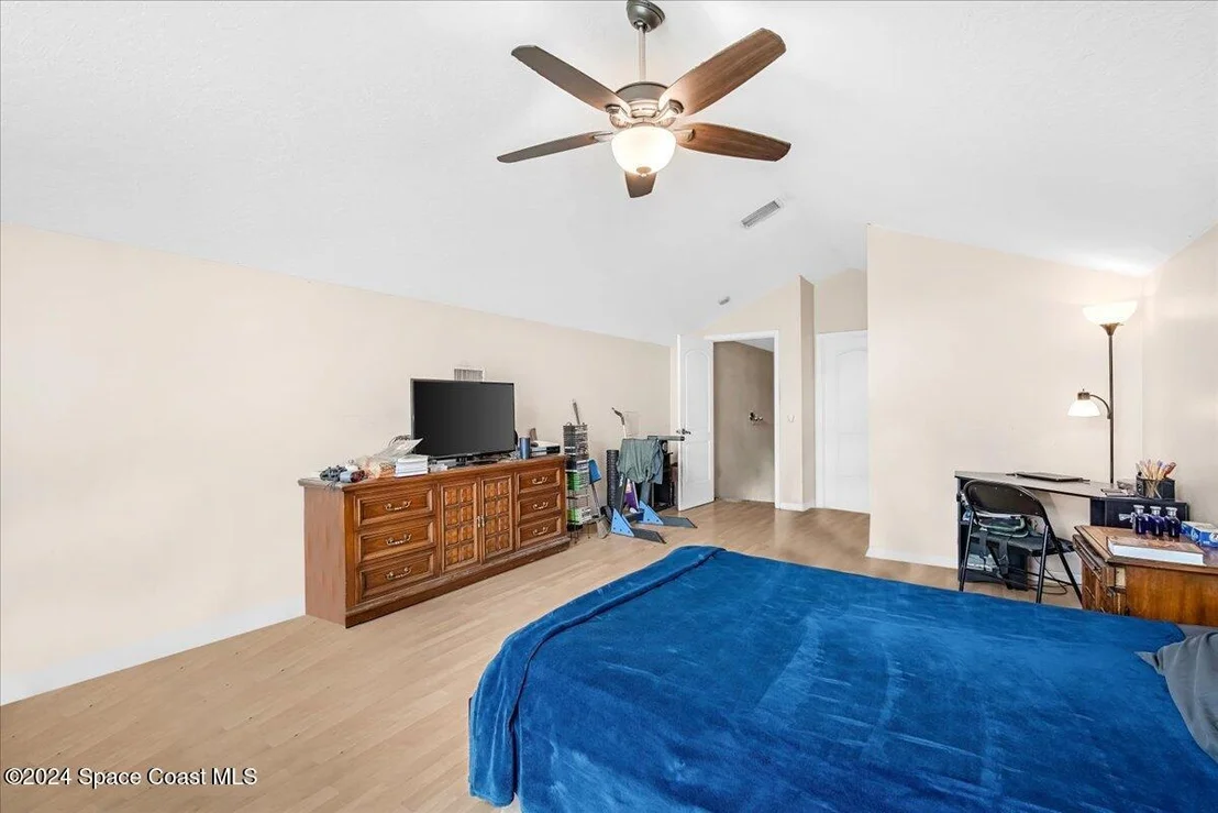Photo of 6018 Newbury Circle