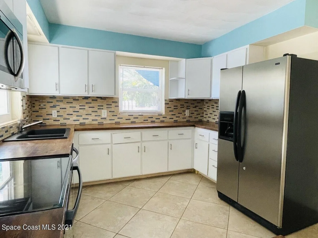 Photo of 2250 Sunset Avenue