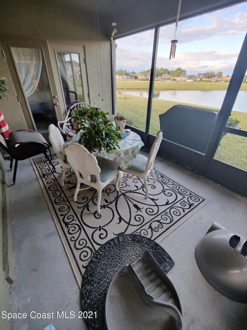 Photo of 571 Trymore Drive SE