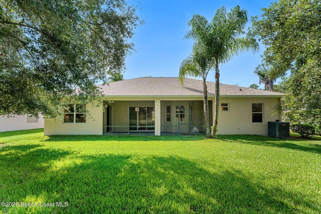 Photo of 1860 Windbrook Drive SE