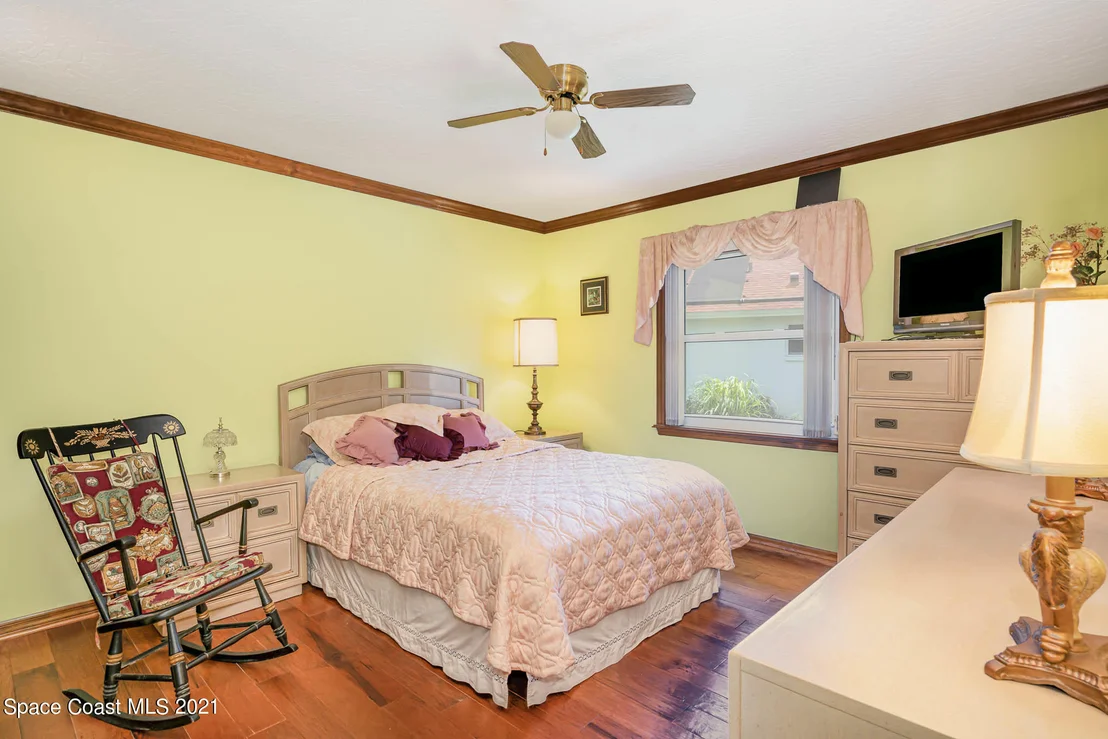 Photo of 1353 Silver Lake Drive