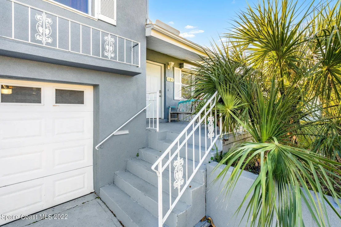 Photo of 405 Bunker Street