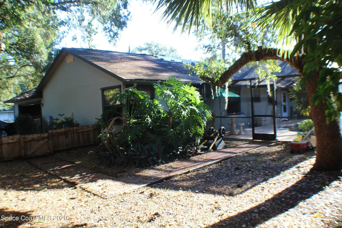 Photo of 150 Oakledge Drive