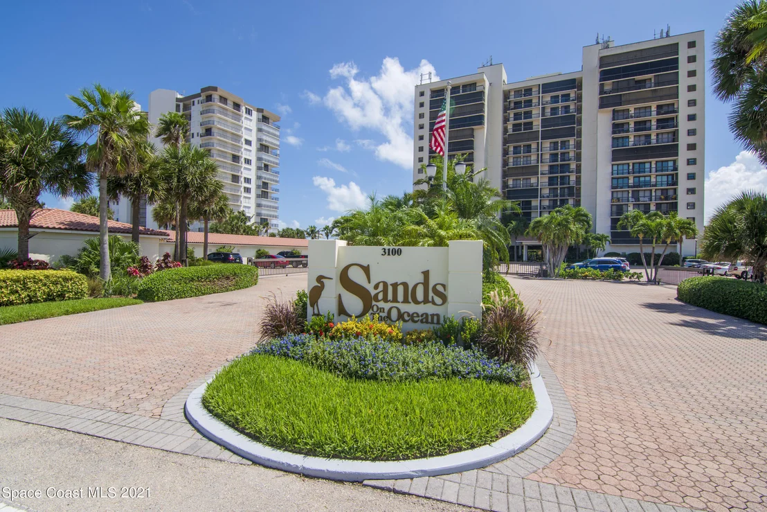 Photo of Unit PHA2 at 3100 N Highway A1a