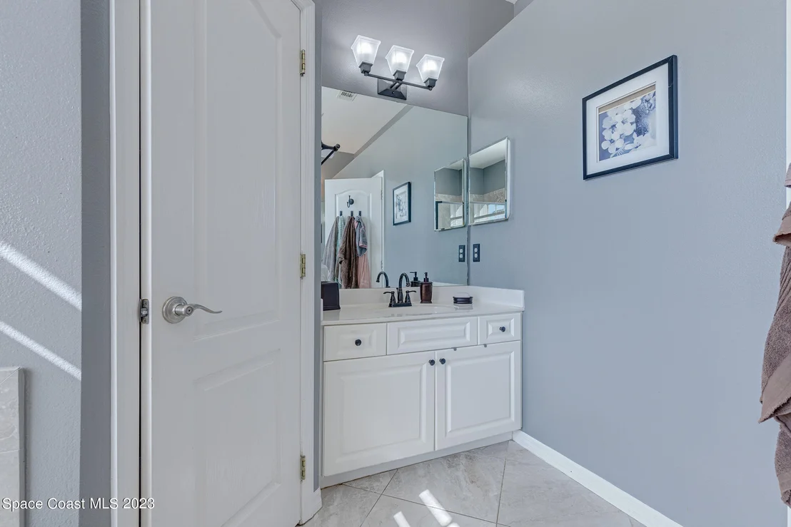 Photo of 832 Carriage Hill Road