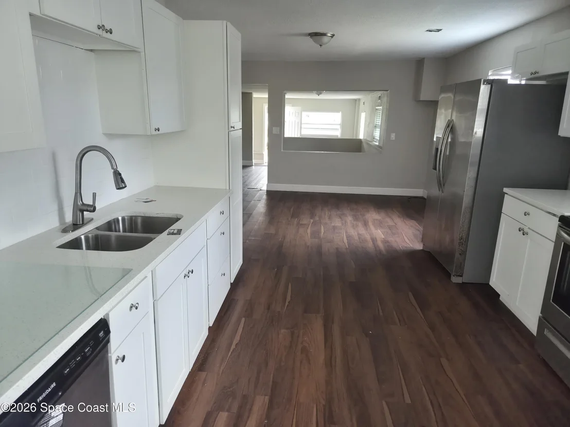 Photo of 2263 Monroe Street